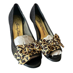 Black Beverly Feldman Cheetah Bow Wedge Shoes 7